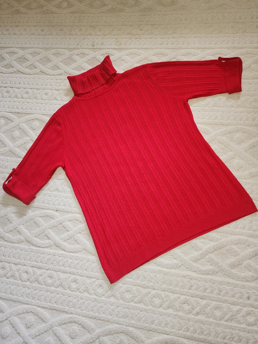 XL Red Quarter Sleeves Turtleneck